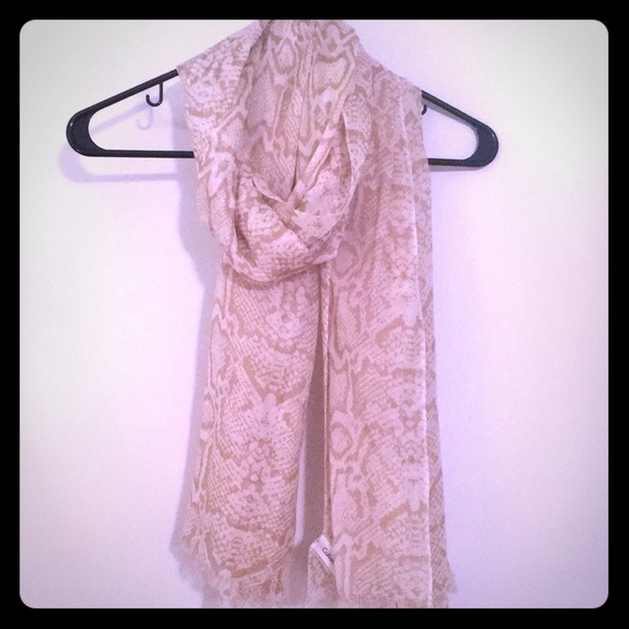 Calvin Klein Accessories - Calvin Klein Scarf Calvin Klein Accessories - Calvin Klein Scarf